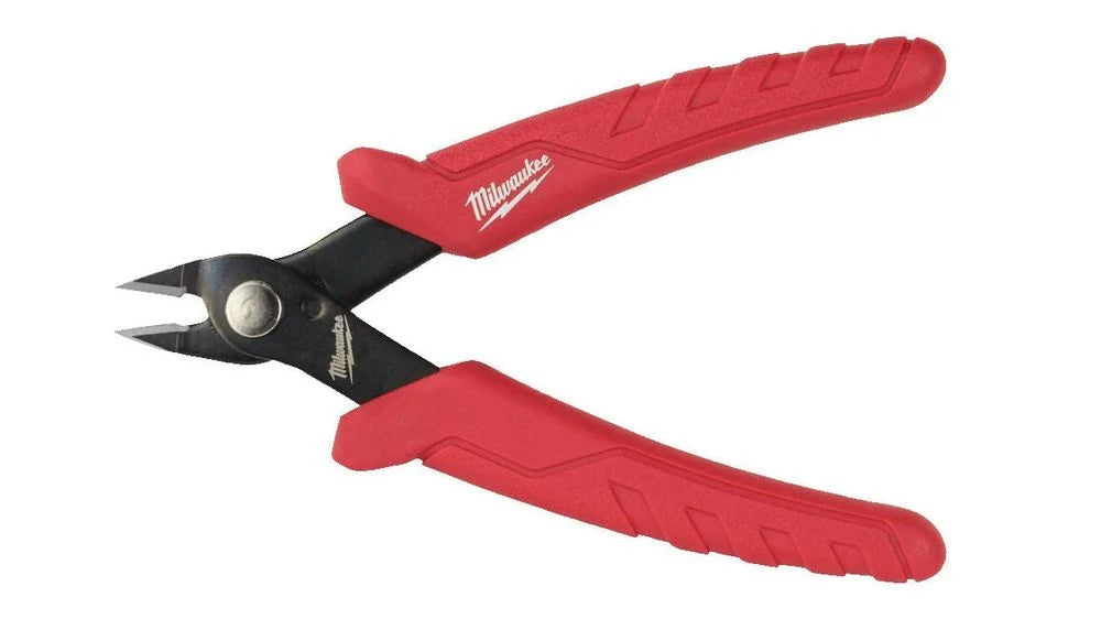 Cleste cap inclinat Milwaukee | Taiere precisa cabluri