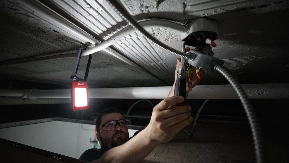 Lanterna LED Milwaukee TRUEVIEW 500 lumeni USB-C